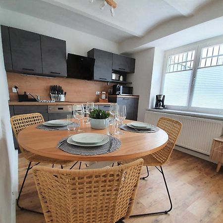 Pb Ferienwohnungen - Fewo 1 - Stilvoll Eingerichtetes Apartment Im Herzen Senftenbergs Ngoại thất bức ảnh
